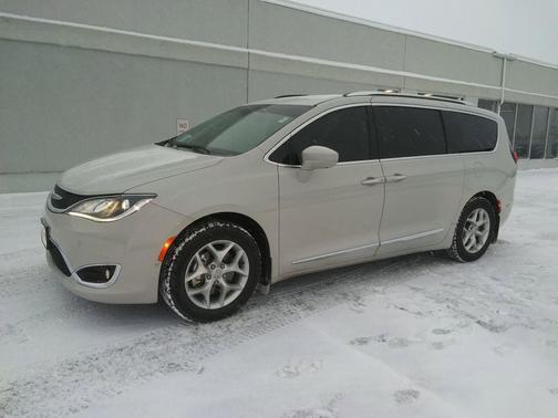 2019 Chrysler Pacifica Touring-L Plus