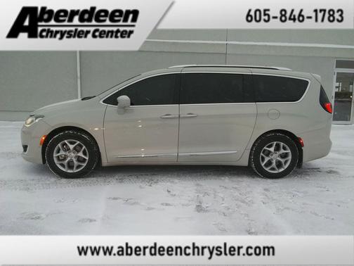 2019 Chrysler Pacifica Touring-L Plus