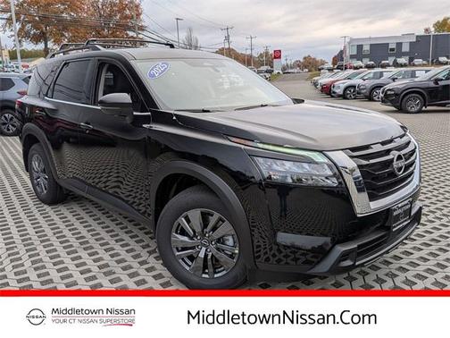 2025 Nissan Pathfinder SV 4WD