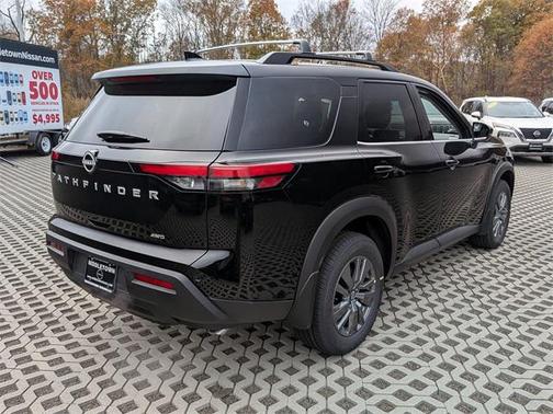 2025 Nissan Pathfinder SV 4WD