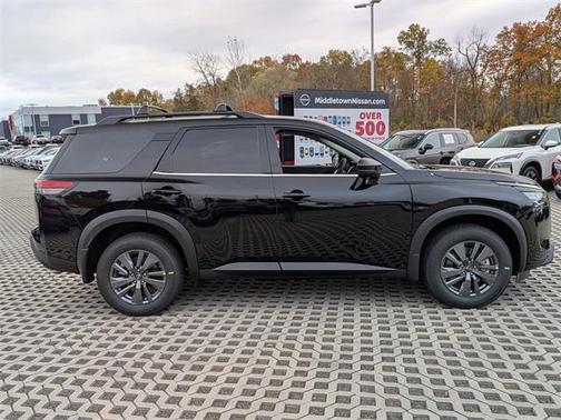 2025 Nissan Pathfinder SV 4WD