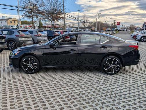 2023 Nissan Altima SR Intelligent AWD