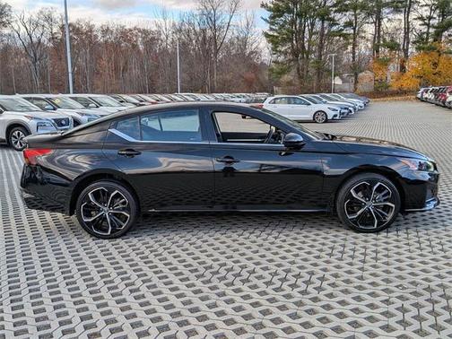 2023 Nissan Altima SR Intelligent AWD