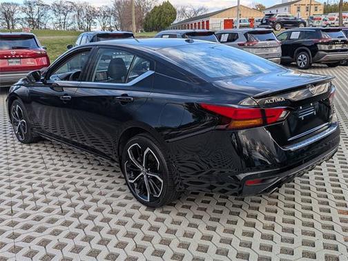 2023 Nissan Altima SR Intelligent AWD