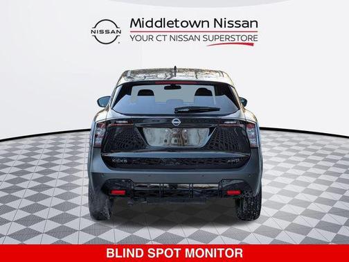 2025 Nissan Kicks SV