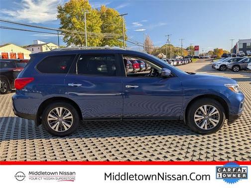 2017 Nissan Pathfinder S
