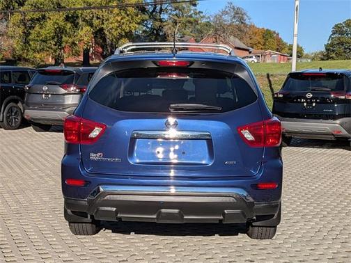 2017 Nissan Pathfinder S