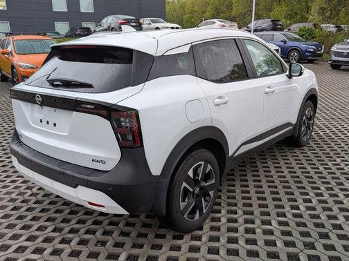 Fresh Powder 2025 Nissan Kicks SV