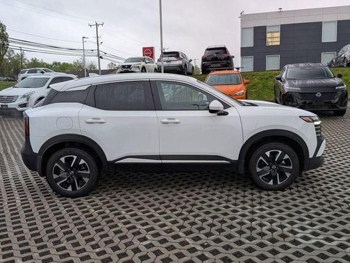 Fresh Powder 2025 Nissan Kicks SV