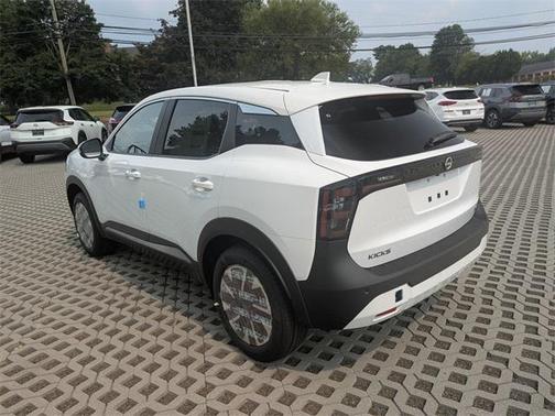 2025 Nissan Kicks SV
