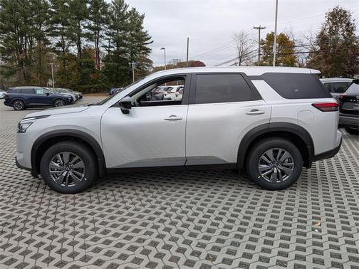 2025 Nissan Pathfinder S 4WD