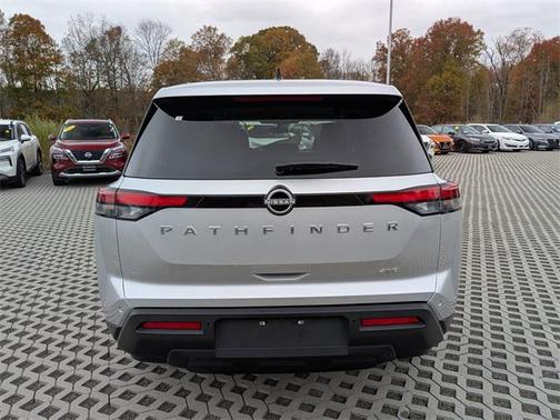2025 Nissan Pathfinder S 4WD