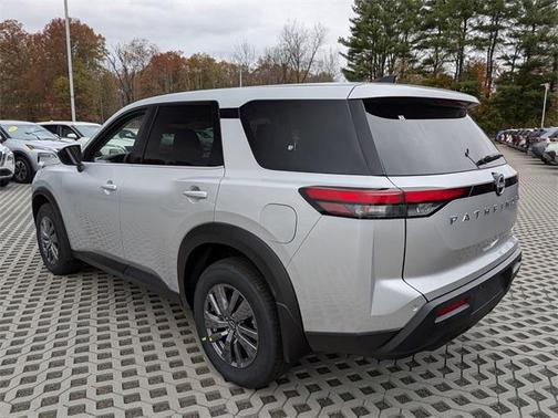 2025 Nissan Pathfinder S 4WD