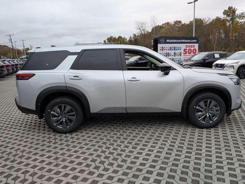 2025 Nissan Pathfinder S 4WD