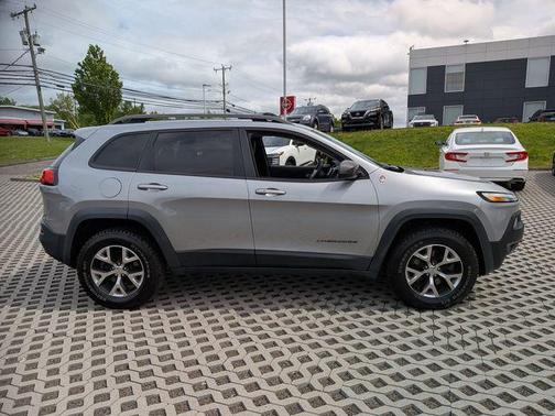 Billet Silver Metallic Clearcoat 2016 Jeep Cherokee Trailhawk
