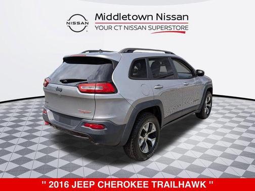 Billet Silver Metallic Clearcoat 2016 Jeep Cherokee Trailhawk