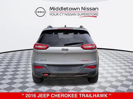Billet Silver Metallic Clearcoat 2016 Jeep Cherokee Trailhawk