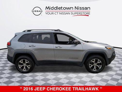 Billet Silver Metallic Clearcoat 2016 Jeep Cherokee Trailhawk