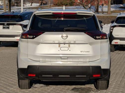 2024 Nissan Rogue SV