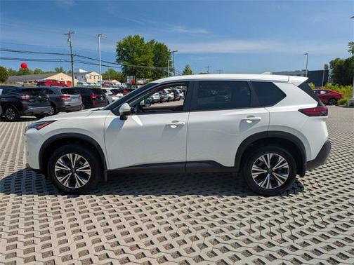 2022 Nissan Rogue SV