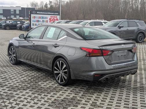 2022 Nissan Altima SR FWD