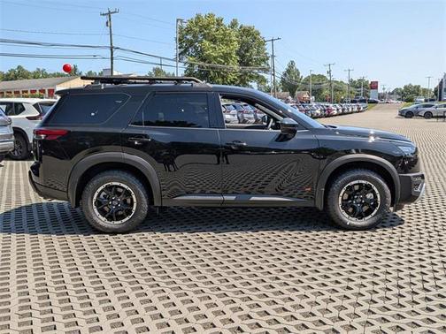 2025 Nissan Pathfinder Rock Creek 4WD