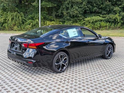 2025 Nissan Altima SR AWD