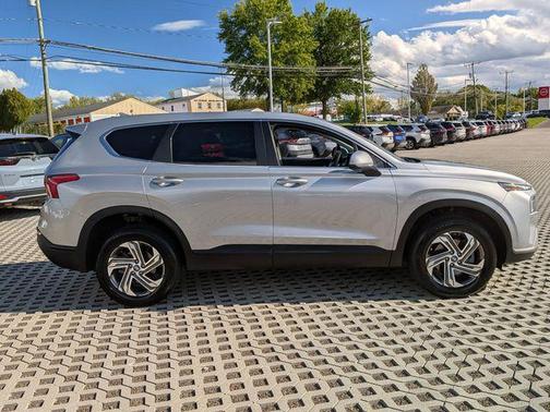 2021 Hyundai SANTA FE SE