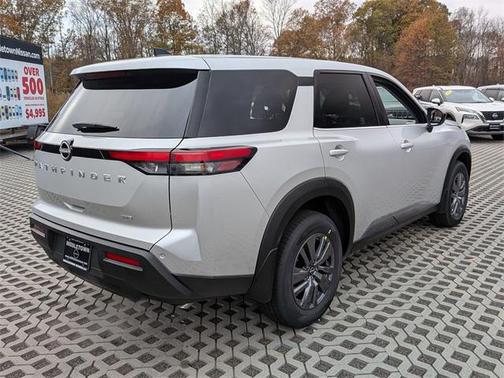 2025 Nissan Pathfinder S 4WD