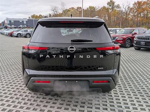 2025 Nissan Pathfinder SV 4WD