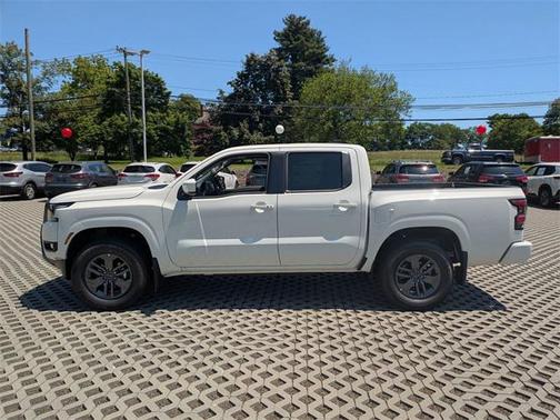 2025 Nissan Frontier SV