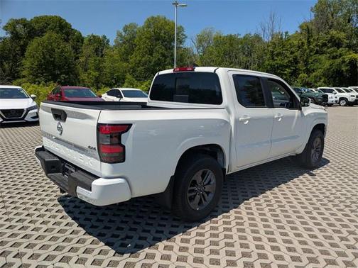 2025 Nissan Frontier SV