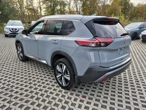 Boulder Gray Pearl 2023 Nissan Rogue SL