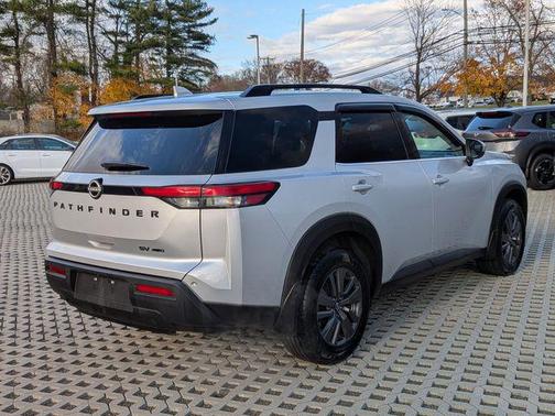 2024 Nissan Pathfinder SV 4WD