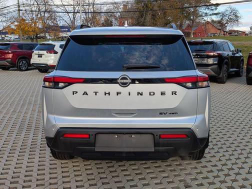 2024 Nissan Pathfinder SV 4WD