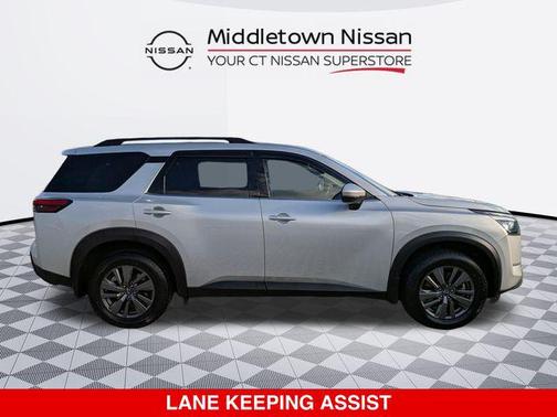 2024 Nissan Pathfinder SV 4WD