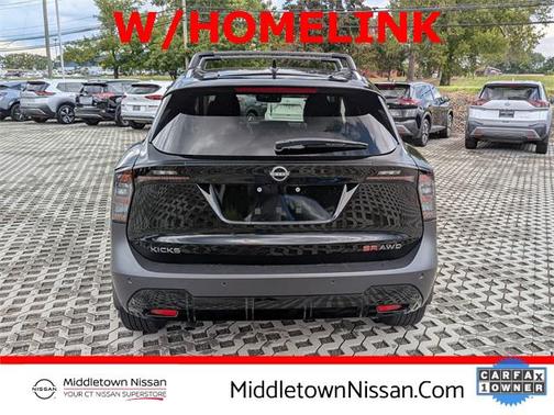 2025 Nissan Kicks SR