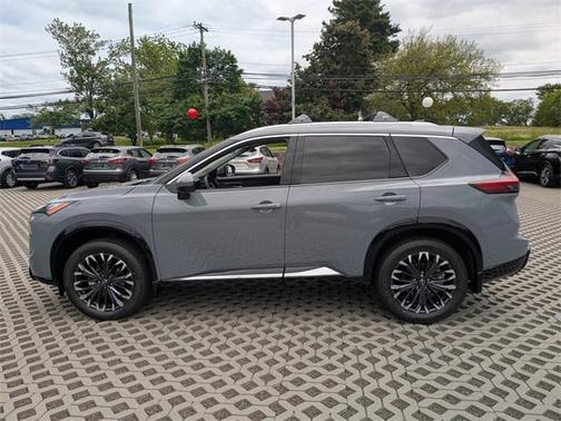 2025 Nissan Rogue Platinum