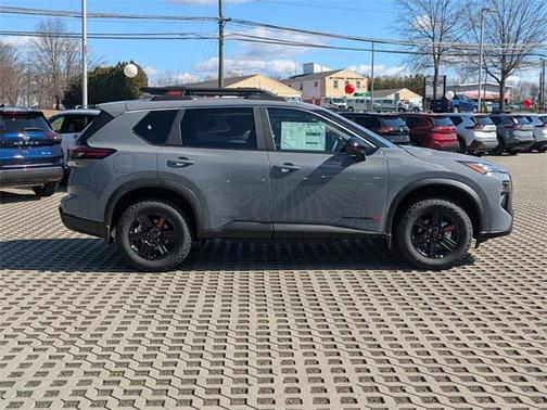 2025 Nissan Rogue Rock Creek