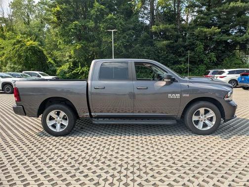 2016 RAM 1500 Sport