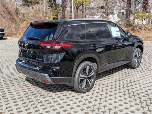 2025 Nissan Rogue SL