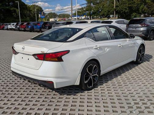 2025 Nissan Altima SR FWD