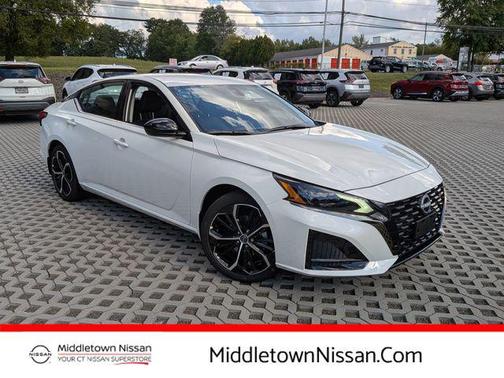 2025 Nissan Altima SR FWD