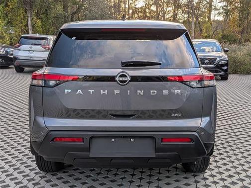 2025 Nissan Pathfinder S 4WD