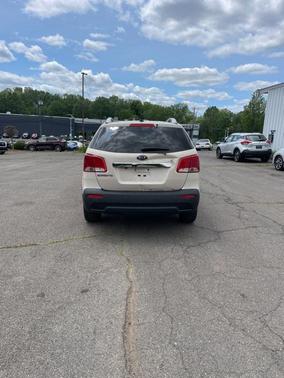 2011 Kia Sorento LX
