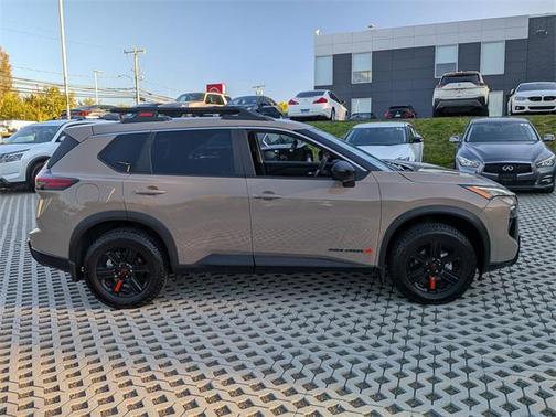 2025 Nissan Rogue Rock Creek