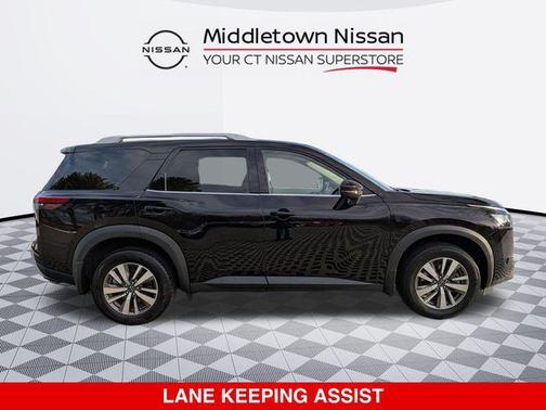 2024 Nissan Pathfinder SL 4WD