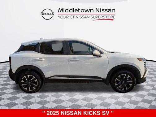 2025 Nissan Kicks SV