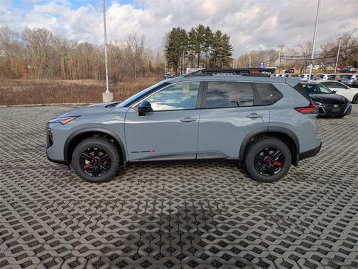 2025 Nissan Rogue Rock Creek