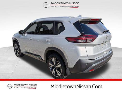 2022 Nissan Rogue SL